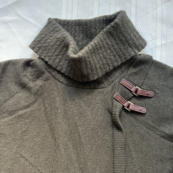 Ellen Tracy Extra Fine Merino Wool Sweater Womens L Olive Green Cowl Neck Buckle - Picture 1 of 8